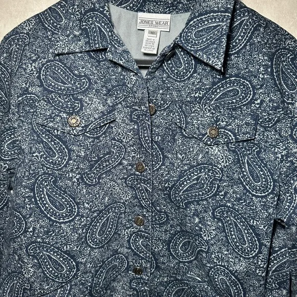 Jones Wear Women's 10 Blue Paisley Button Up Jean Style Jacket - Picture 3 of 3